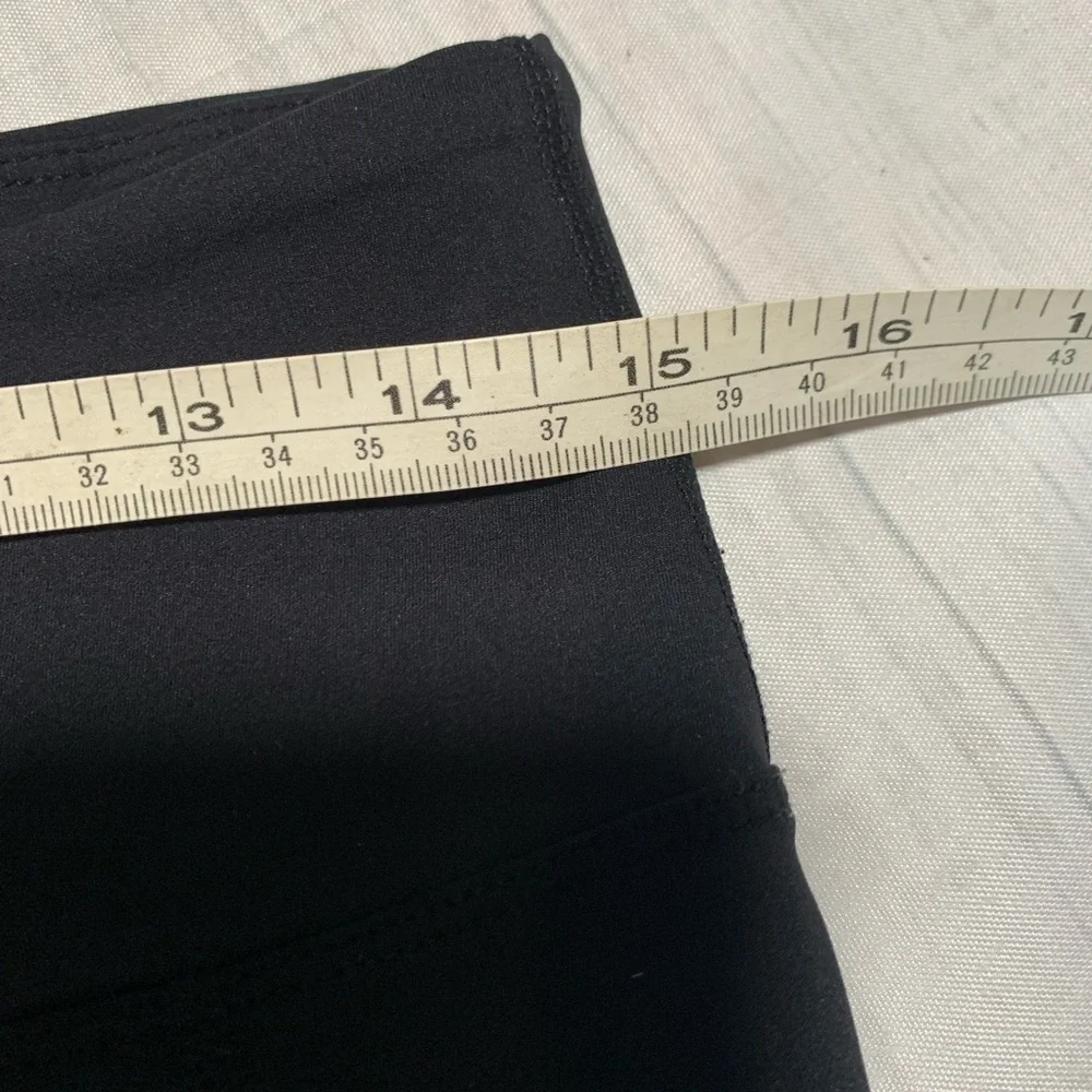Zyia black leggings. Crop. Size 12. - Picture 9 of 12
